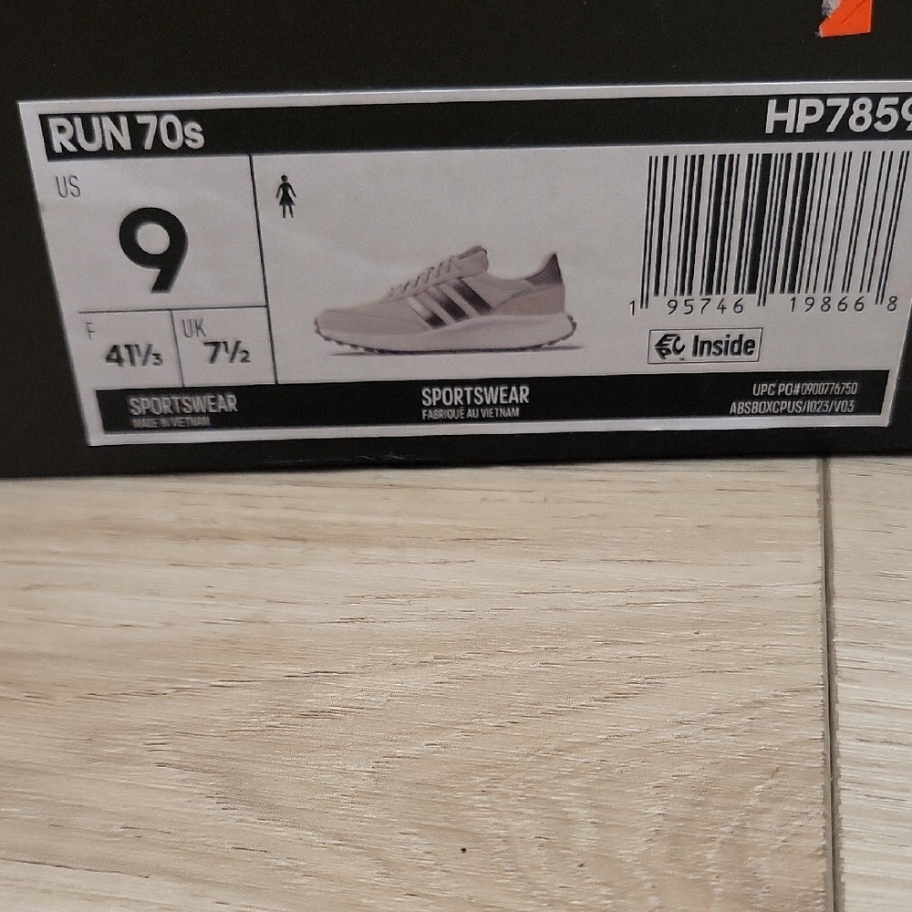 Adidas Cream and Gray Running Shoes - Picture 5 of 6